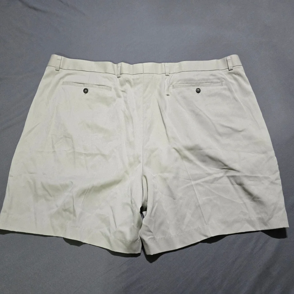 Cutter & Buck Pleated Performance Shorts Mens 52B Beige Tan NEW